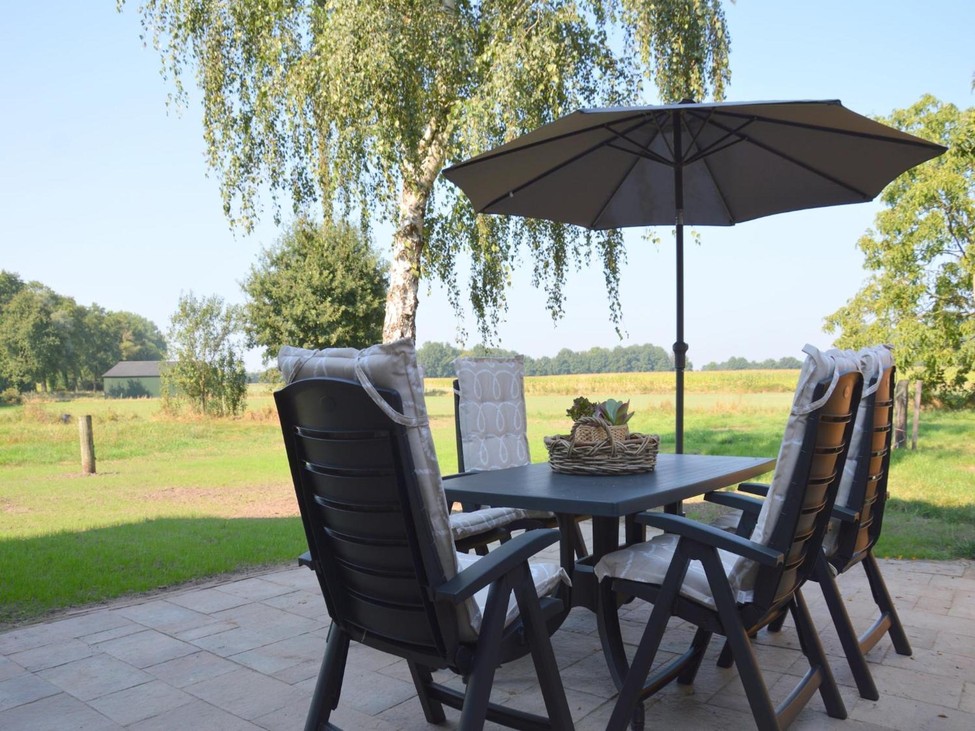 Quaint Farmhouse In Geesteren With Meadow View 외부 사진