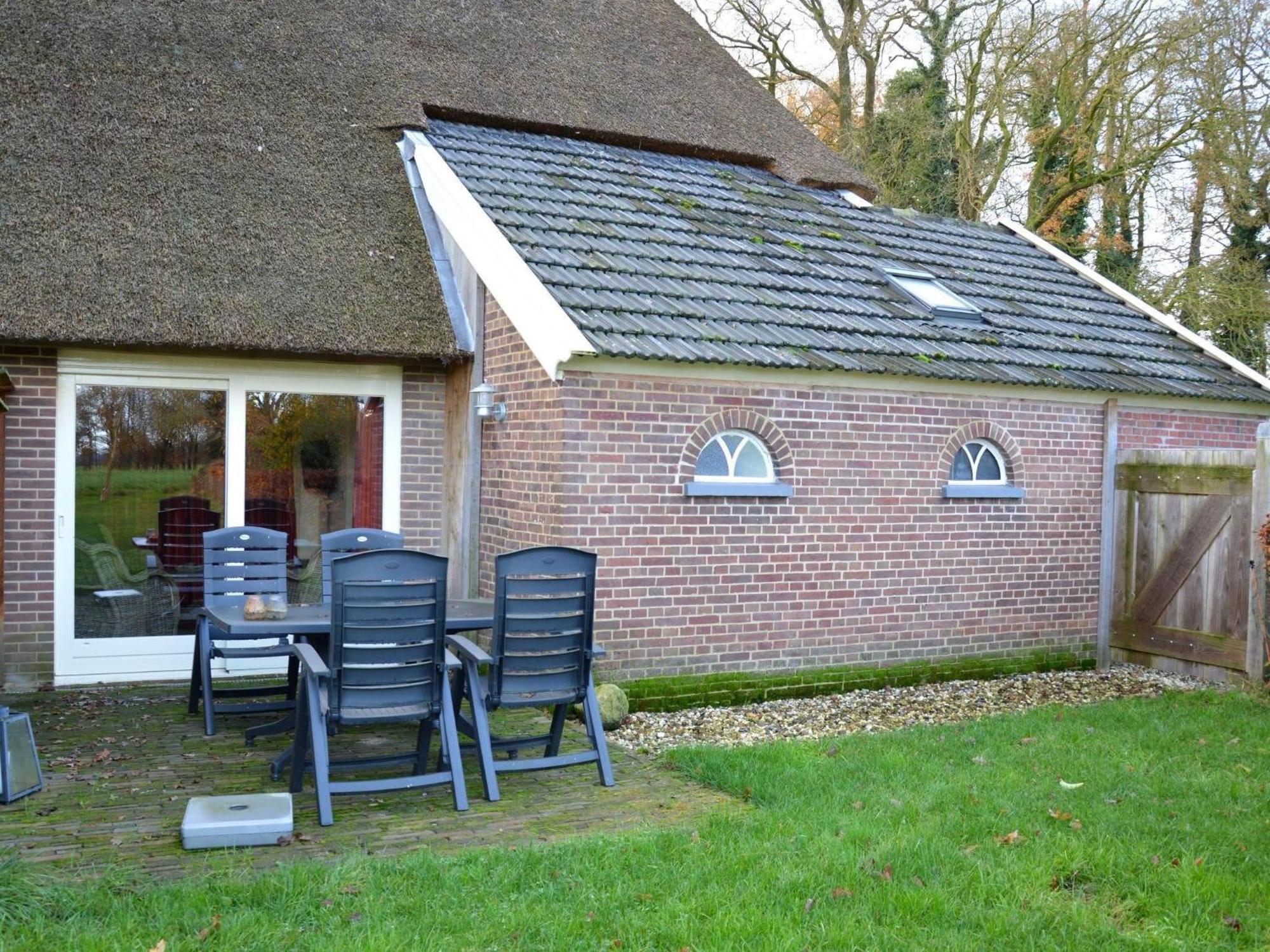 Quaint Farmhouse In Geesteren With Meadow View 외부 사진